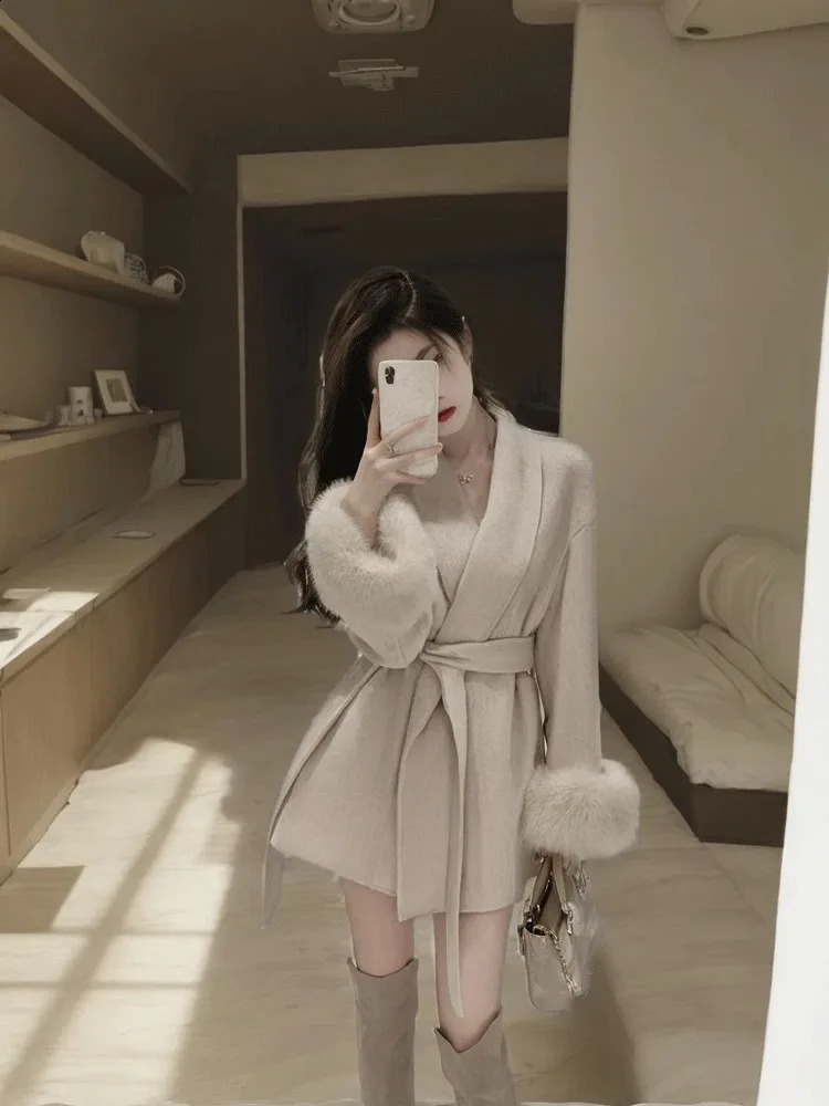 highend doublesided wool shoulder strap coat for women detachable cuffs fox fur temperature cashmere short jacket 240823