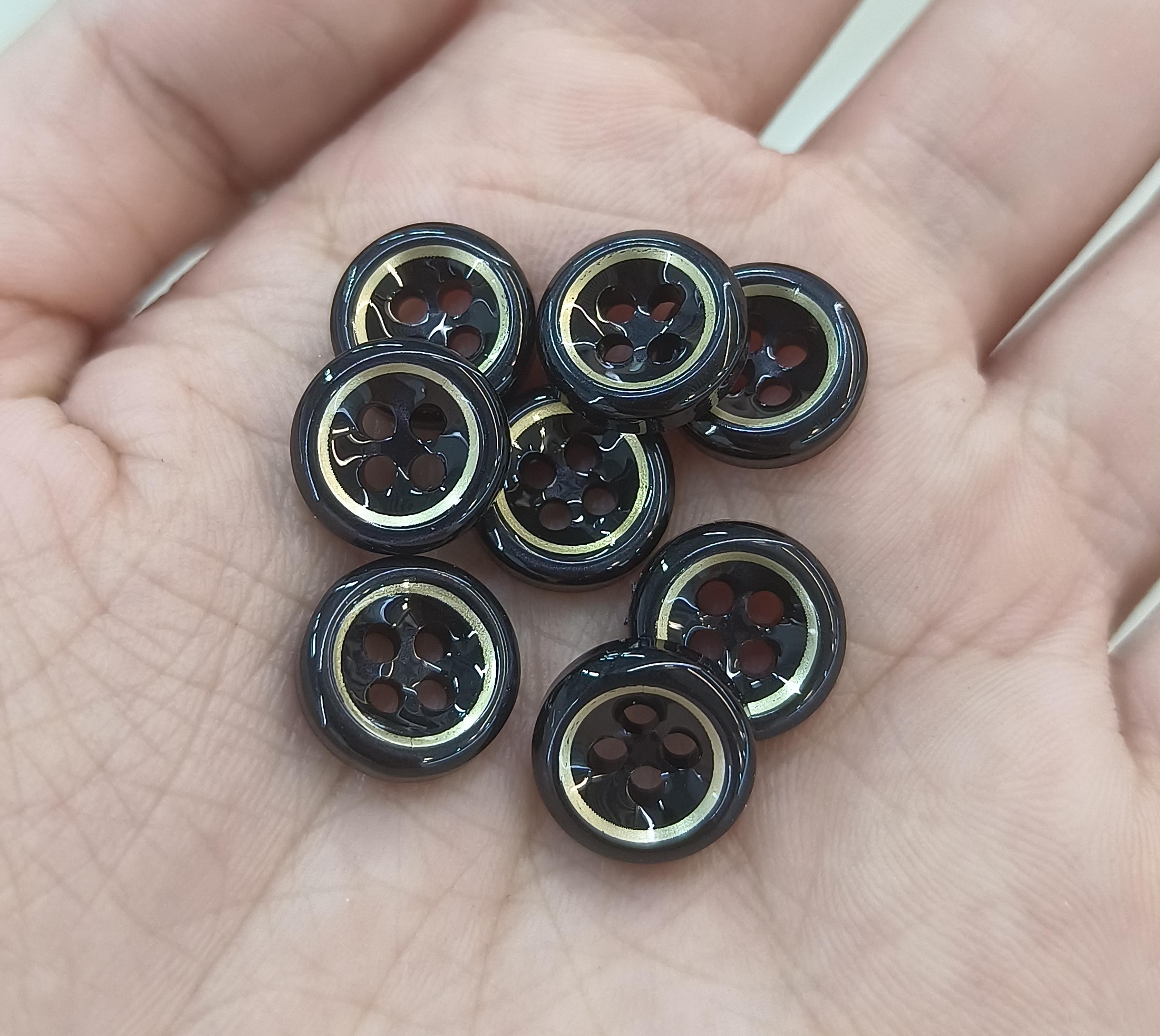 Stylish and Sturdy Four Pole Resin Shirt Snap Button for Fashion & Functionality