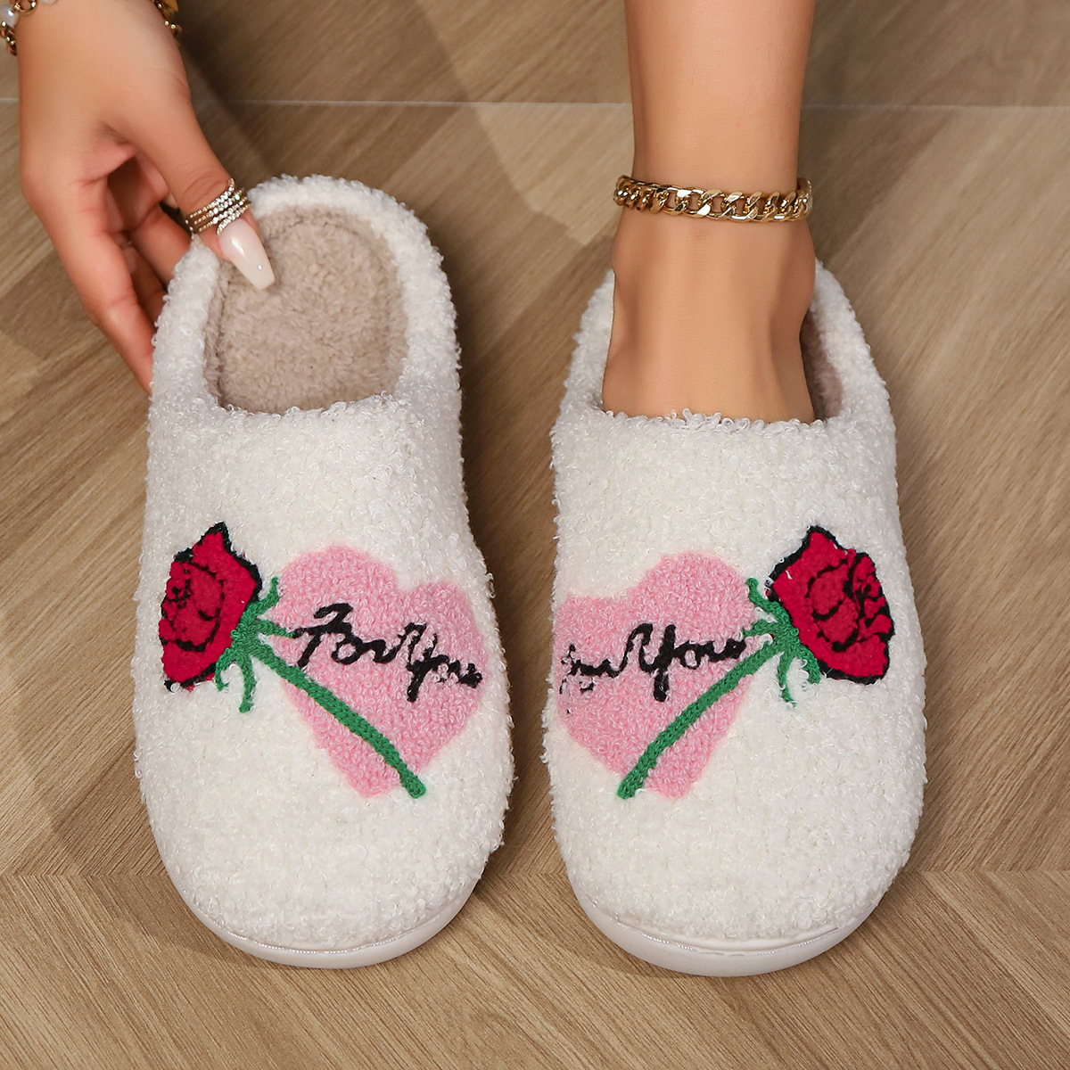 Hot-selling fashion Slipper Valentine's Day cotton slippers women Men indoor home couple smiley plush warm slippers winter factory direct sales