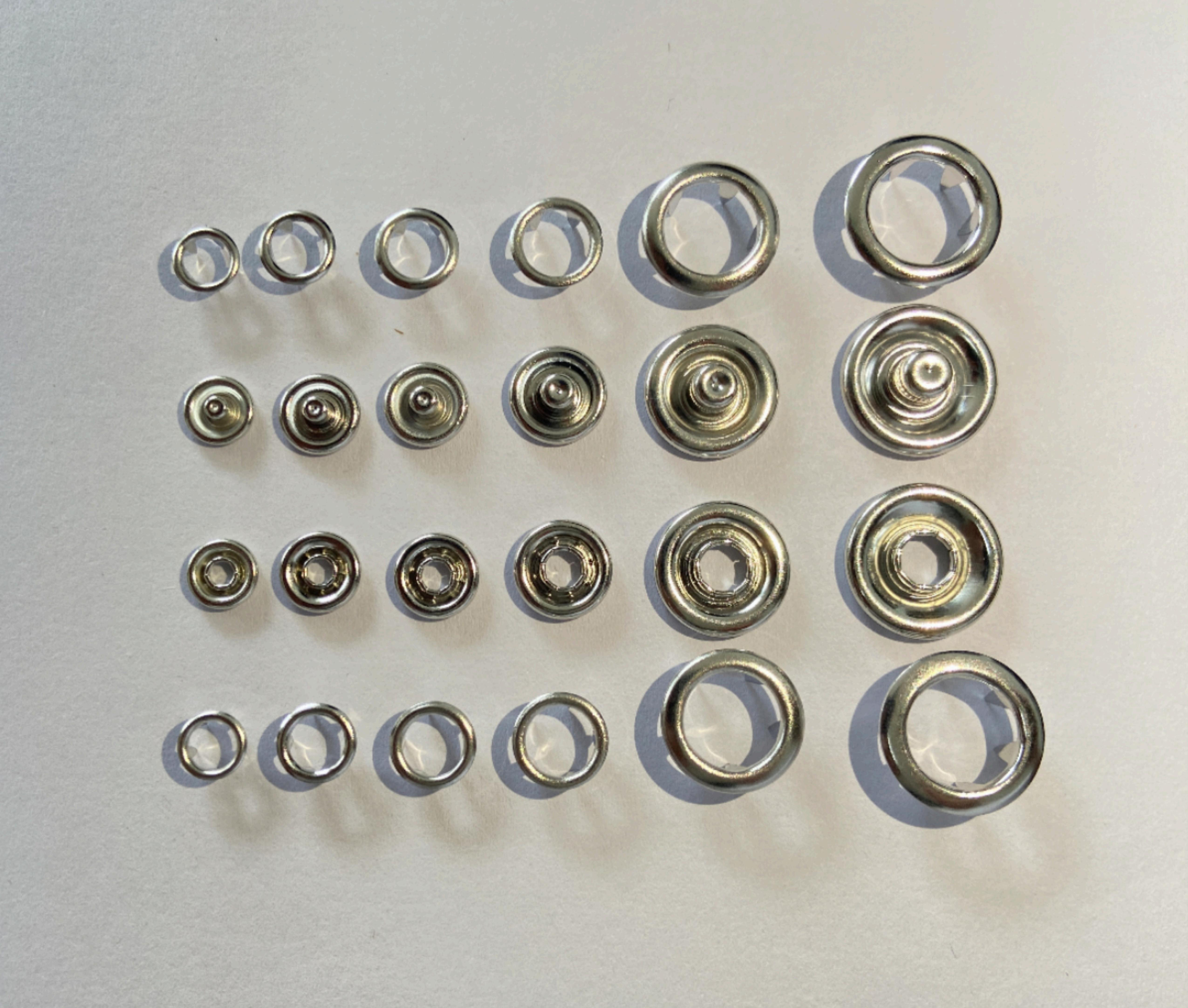 Durable Five Claw Buttons for Various Fabrics - Assorted Colors Available