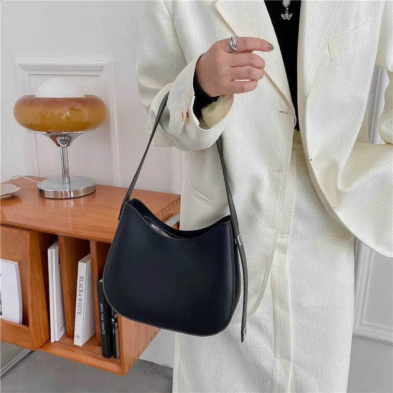 Yogodlns HalfMoon Shoulder Underarm Bag PU Leather Armpit Retro Crossbody Ladies Portable Handbag Purse 240822