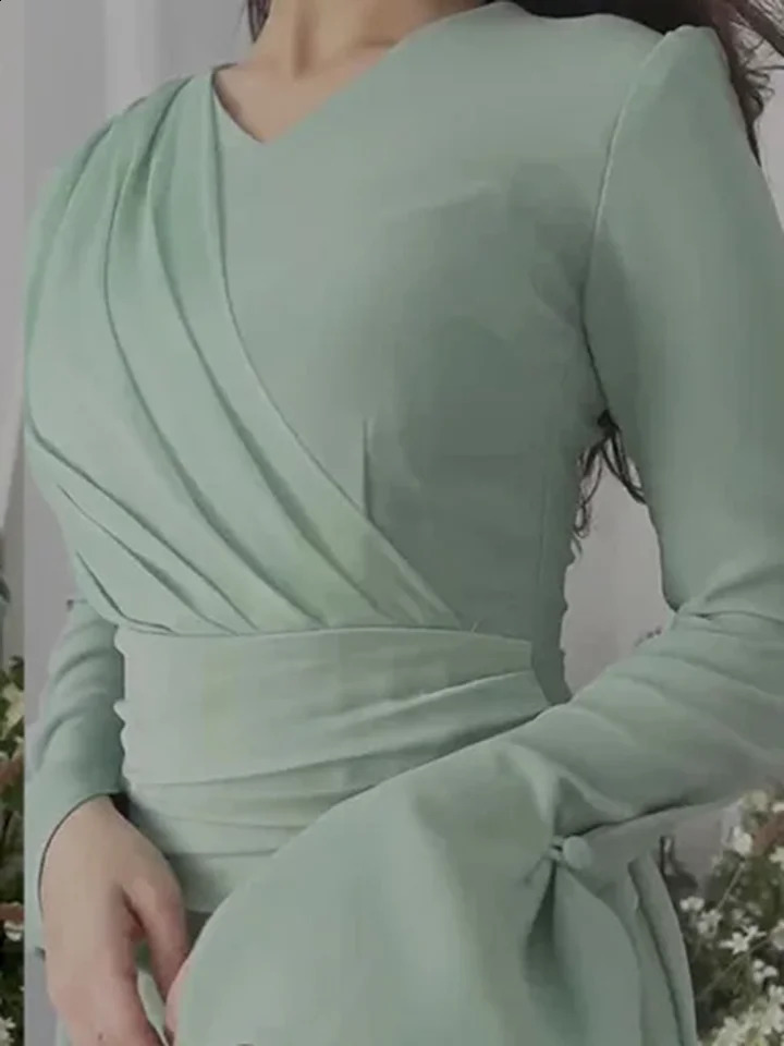 Women V Neck Long Sleeved Folds Long DressWomen Green Flare Sleeve Pleated Slim Dress Lady Party Evening Vestidos 240823