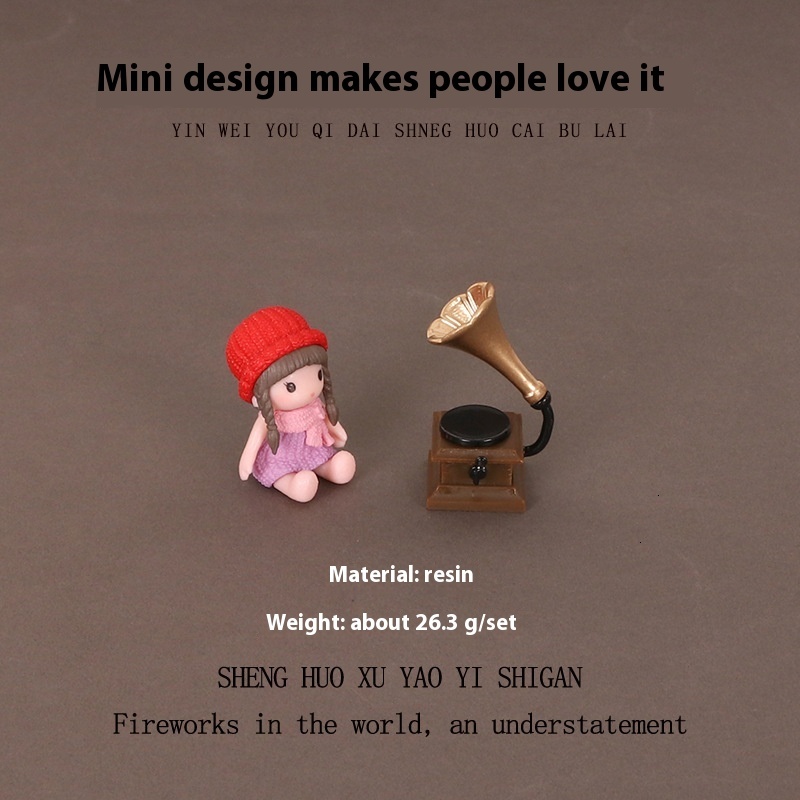 Retro-Inspired Mini Phonograph Record Figure Charming Metal Desk Decorative Item
