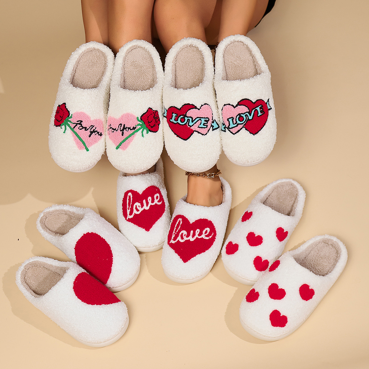 Hot-selling fashion Slipper Valentine's Day cotton slippers women Men indoor home couple smiley plush warm slippers winter factory direct sales