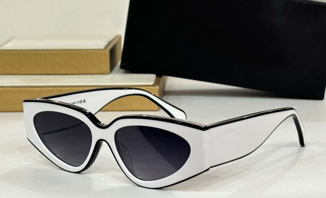 Black White Cat Eye Sunglasses for Women Stylish Glasses Designer Sunglasses Summer Sunnies UV400 Eye Protection with Case