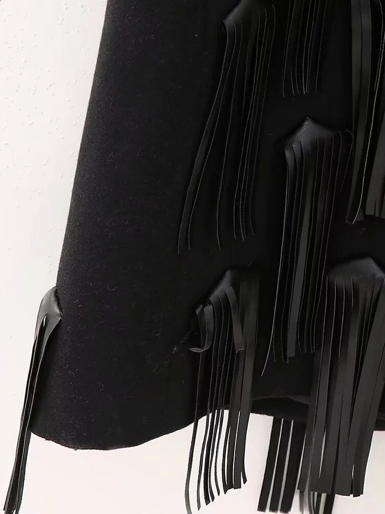 EAM Black Spliced Leather Tassel Woolen Coat Loose Fit Lapel Long Sleeve Women Jacket Fashion Autumn Winter 30A0008 240822