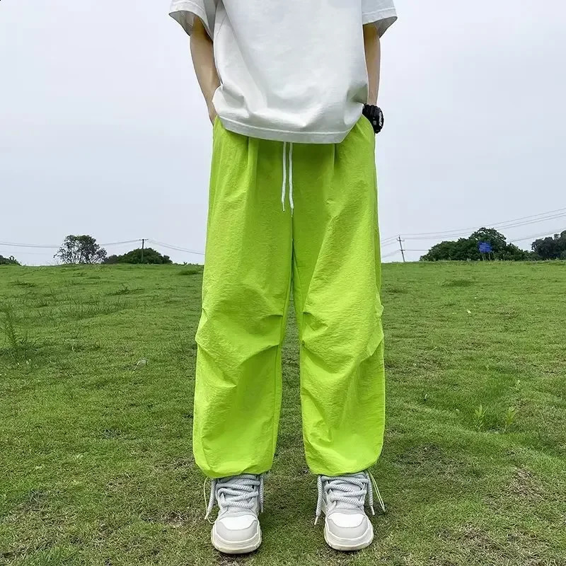 American style retro mens and womens cargo pants fashionable fluorescent green loose fit straight leg bell shaped bottom 240823