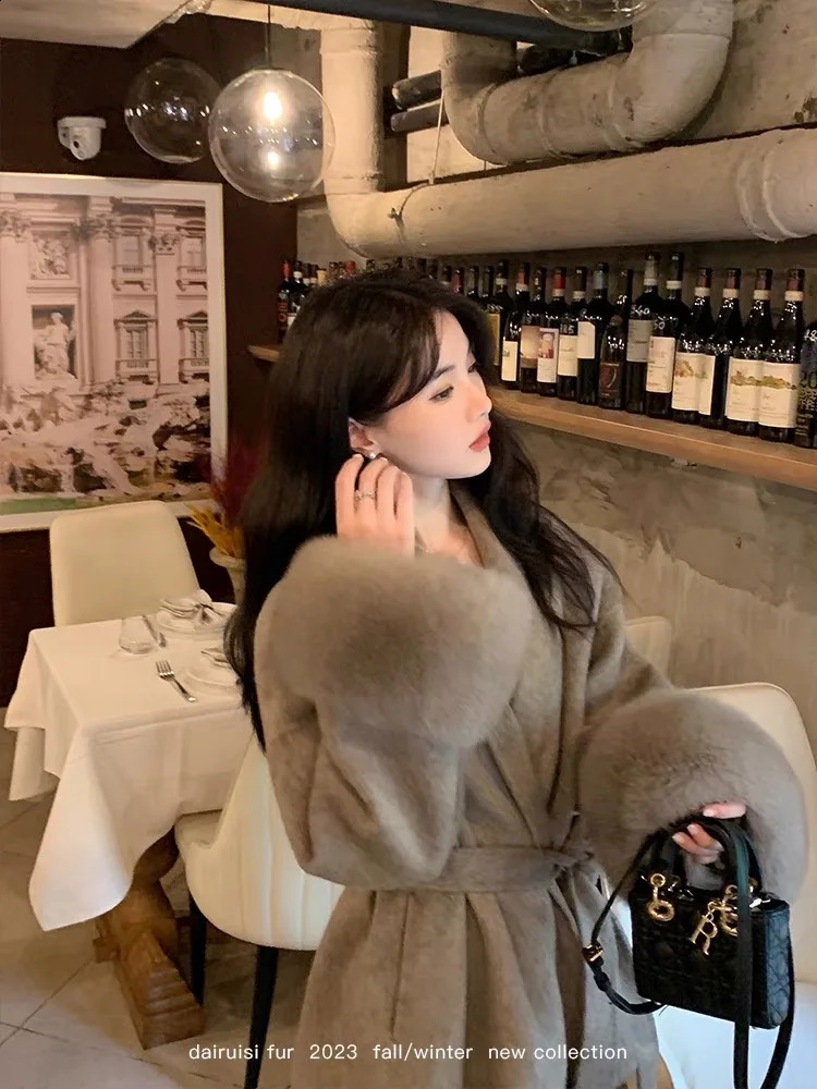 highend doublesided wool shoulder strap coat for women detachable cuffs fox fur temperature cashmere short jacket 240823