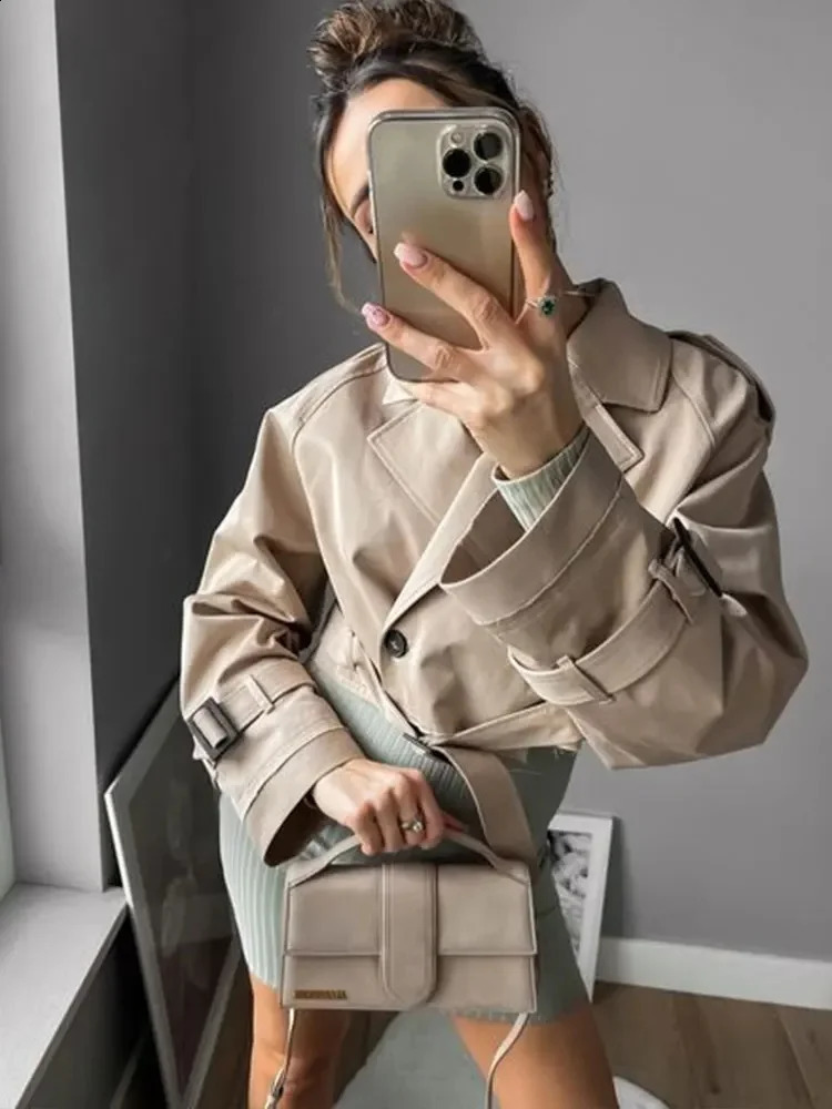 Fashion Belt Cropped Trench Spring Jacket Women Vintage Streetwear Double Breasted Long Sleeve Top Female Coat Outfits 240823