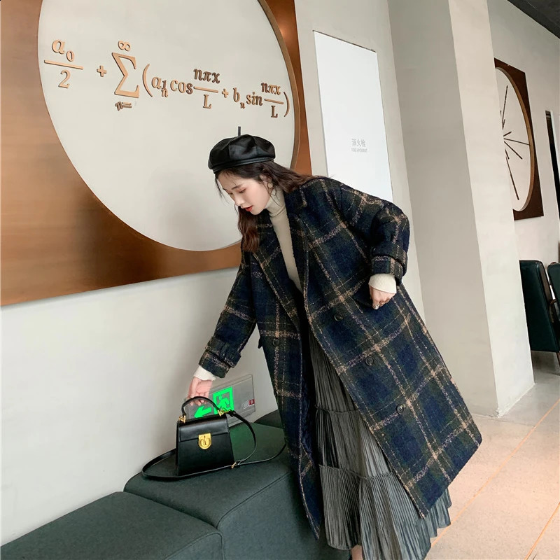 Autumn Winter Long Plaid Wool Coat Women Double Breasted Thicken Loose Woolen Overcoat Female Quited Coats 240822
