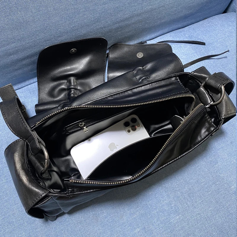 3 Moto Biker Bags For Women er Handbag And Purses In Distressed PU Leather Rivet Bow Underarm Shoulder Bag 240822 4