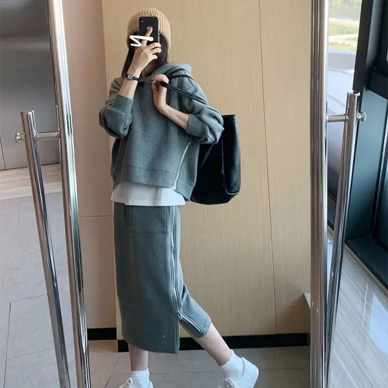 Sports Womens Skirt Set Premium Hooded Top Half Skirt Casual Fashion Age Reducing Elegant Womens Two Piece Set 240823