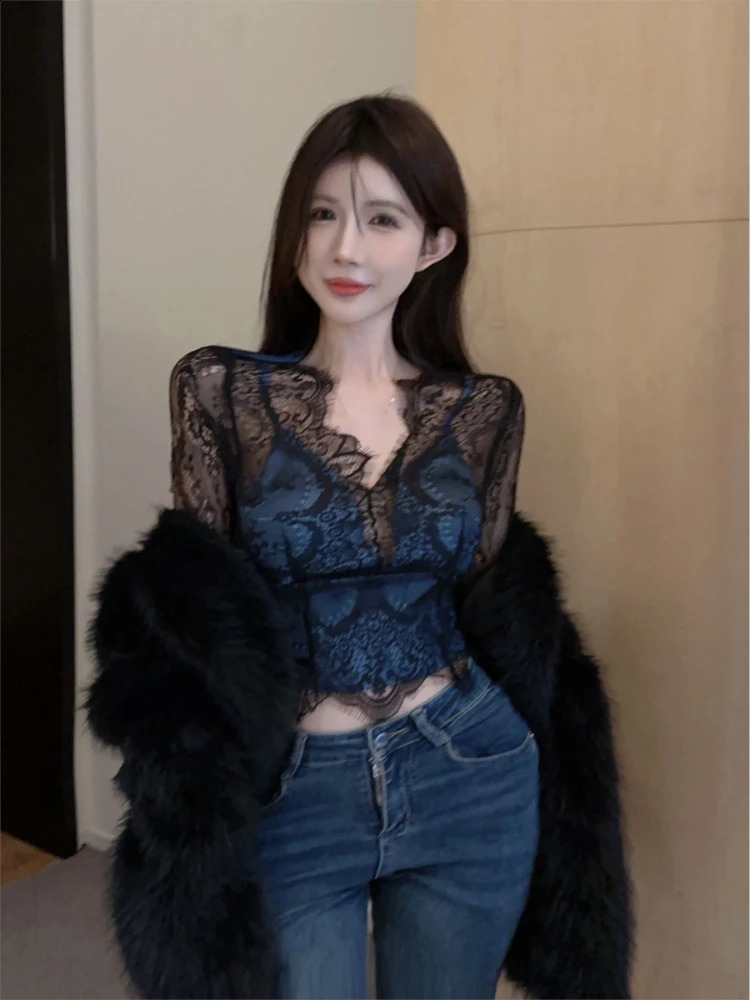 Blusas Mujer De Moda Womens Sexy Lace Shirt Vneck Long Sleeve Crop Top Warm Korean Fashion Retro w240824