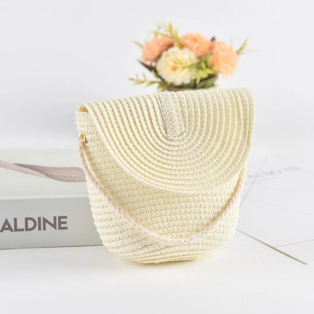 Handwoven Shell Shape Straw Shoulder Bag Crossbody Kid Summer Beach Envelope Wallet for Wowen Girls 240919