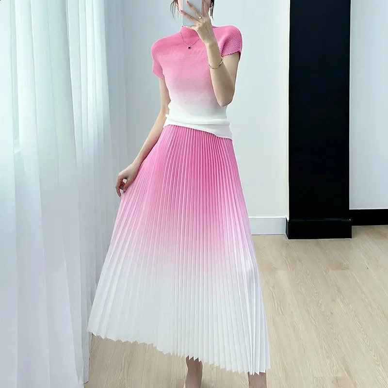 Color Two-Piece Set Womens Summer Fold Elastic High end Gradual Layered Pleated Top Gentle Hundred pleated Skirt And T-Shir 240823