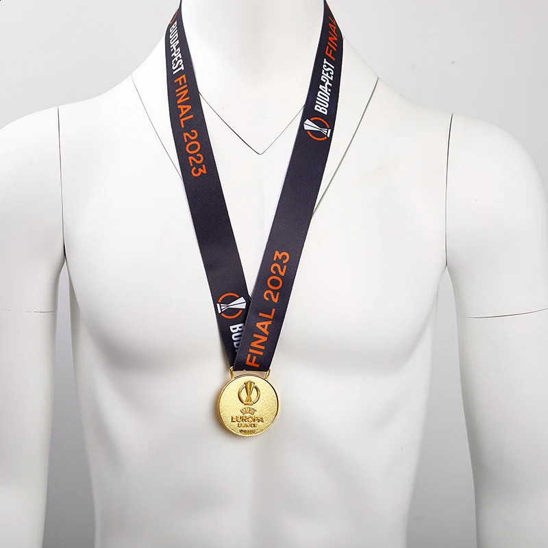 Europa League champion medal metal replica gold football souvenir fan collection 240823