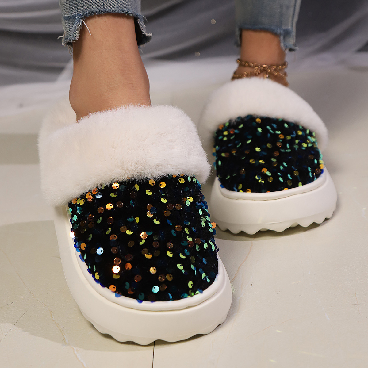Fashion furry cotton slippers women 2024 European American winter Warm new ladies with colored sequins home thick-soled plush slippers factory wholesa