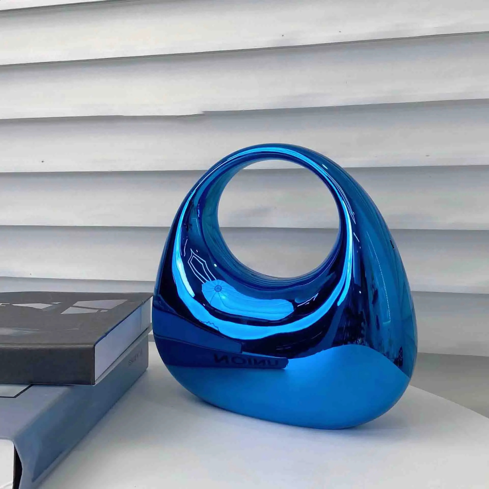 2024 Evening Clutch Clear Acrylic Women Handbags Fashion Shoulder Bag Half Moon Wedding Purses Party Tote Ladies 240822Z