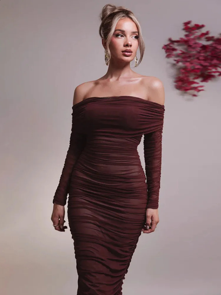 Mozision Off-shoulder Long Sleeve Sexy Maxi Dress For Women Autumn Strapless Backless Bodycon Ruched Party Long Dress 240823