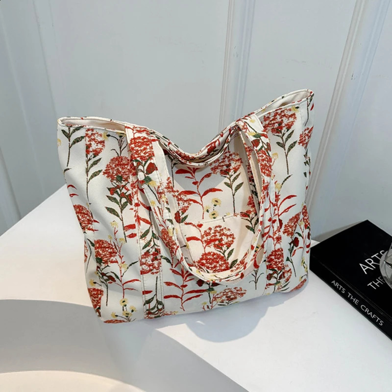 Fashionable shoulder bag stylish diagonal cross large capacity handbag 240829