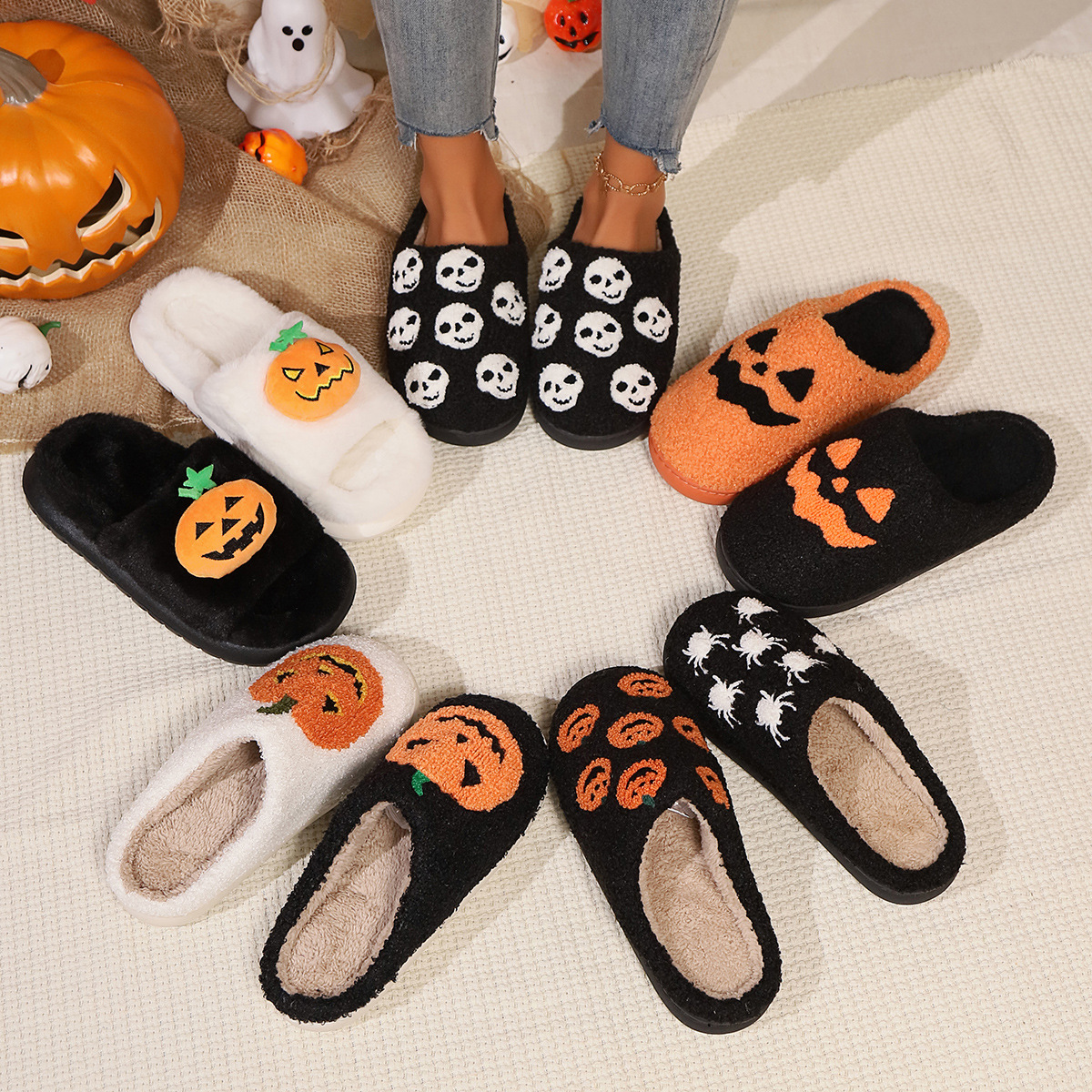 New Halloween pumpkin slippers women wholesale thick bottom Flat slides winter home indoor non-slip home smiley face fashionable comfortable Fur ladie