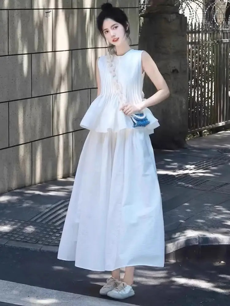 French Gentle Style Temperament Set Womens Summer First Love Sleeveless Top A-line Half Skirt White Two Piece Set 240823