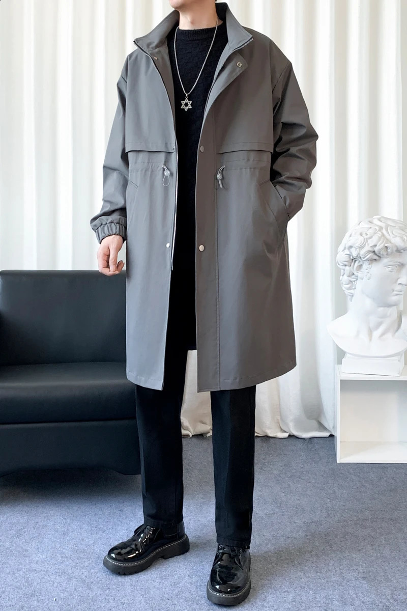 Streetwear Men Trenchcoat Handsome Fashion Trench Male Loose Stand Collar Windbreaker Overcoat Korean Autumn Male Coat 240822