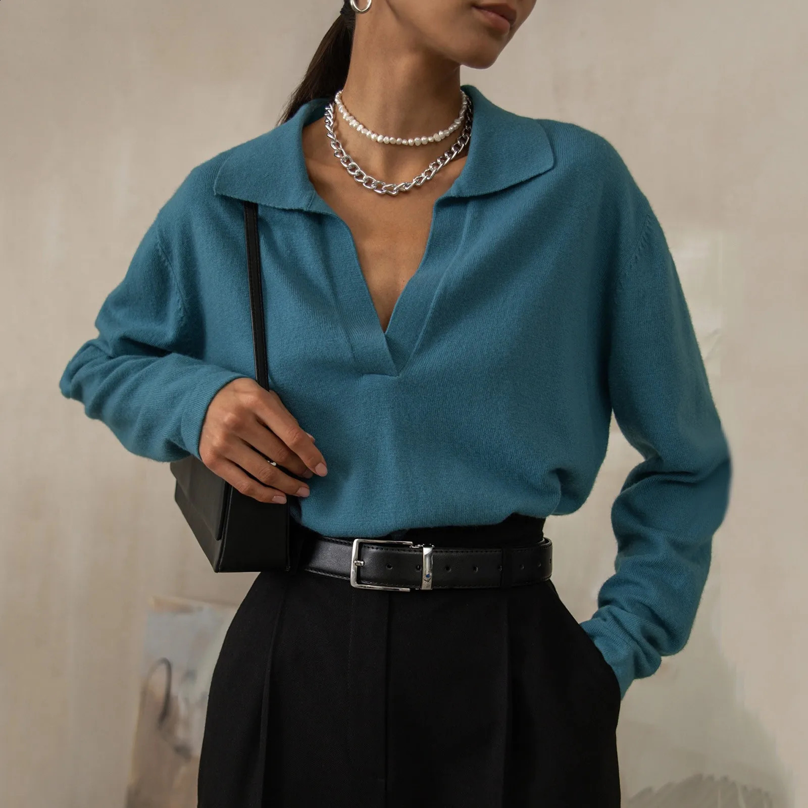 Spring and autumn vintage womens shirt Y2k Vneck pocket zipper sweater long sleeved Tshirt solid color office top 240822