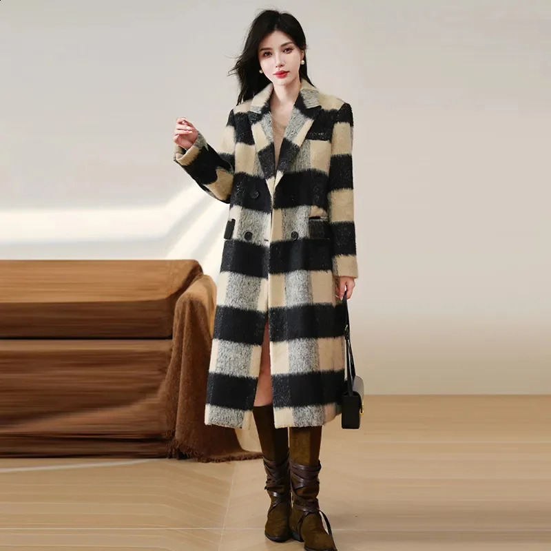 Autumn Winter Fashion High-quality Plaid Woolen Coat Womens Korean Slim Long Casual Wool Overcoat Female Outerwear 240822
