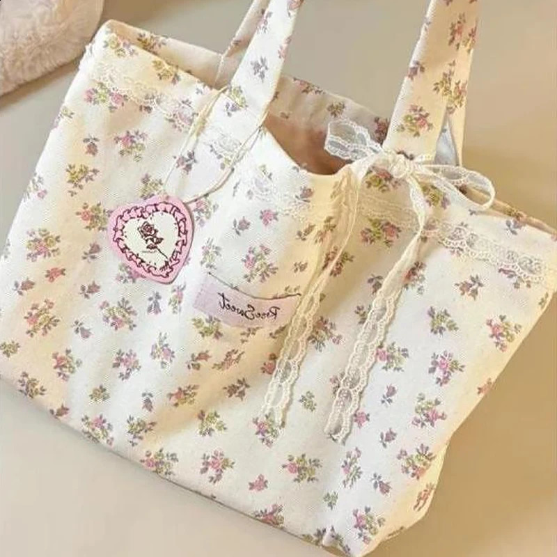 Large Capacity Floral Canvas Tote Fashionable Commuting Shoulder Handbag 240823