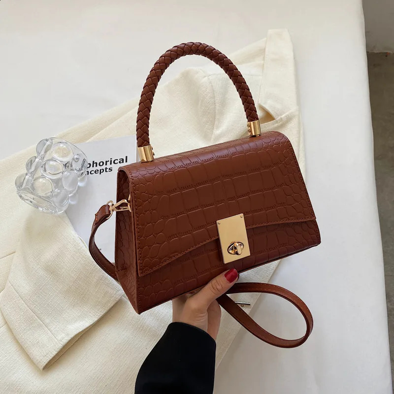 Womens bag trend handbag retro er y cross body bag womens bag shoulder free delivery handbag 240822 ww