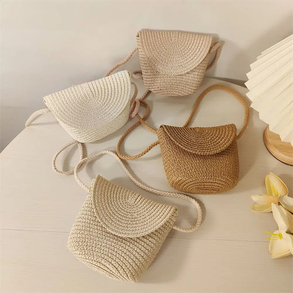 Handwoven Shell Shape Straw Shoulder Bag Crossbody Kid Summer Beach Envelope Wallet for Wowen Girls 240919