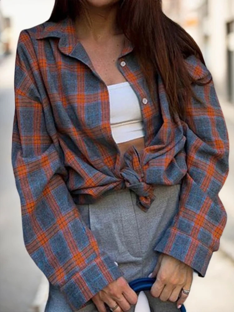 Autumn loose womens long sleeved plain striped shirt retro pocket button polo collar comfortable streetwear 240822
