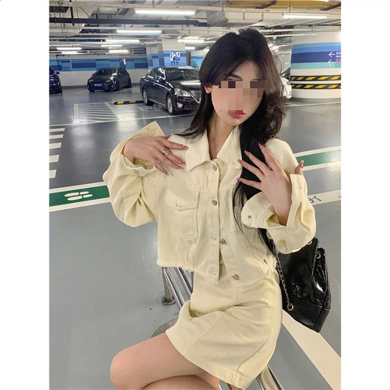 Autumn Fashion Set for Women Korean Short Coat Age Reducing Half body Short Skirt Cow Two Piece Set 240823