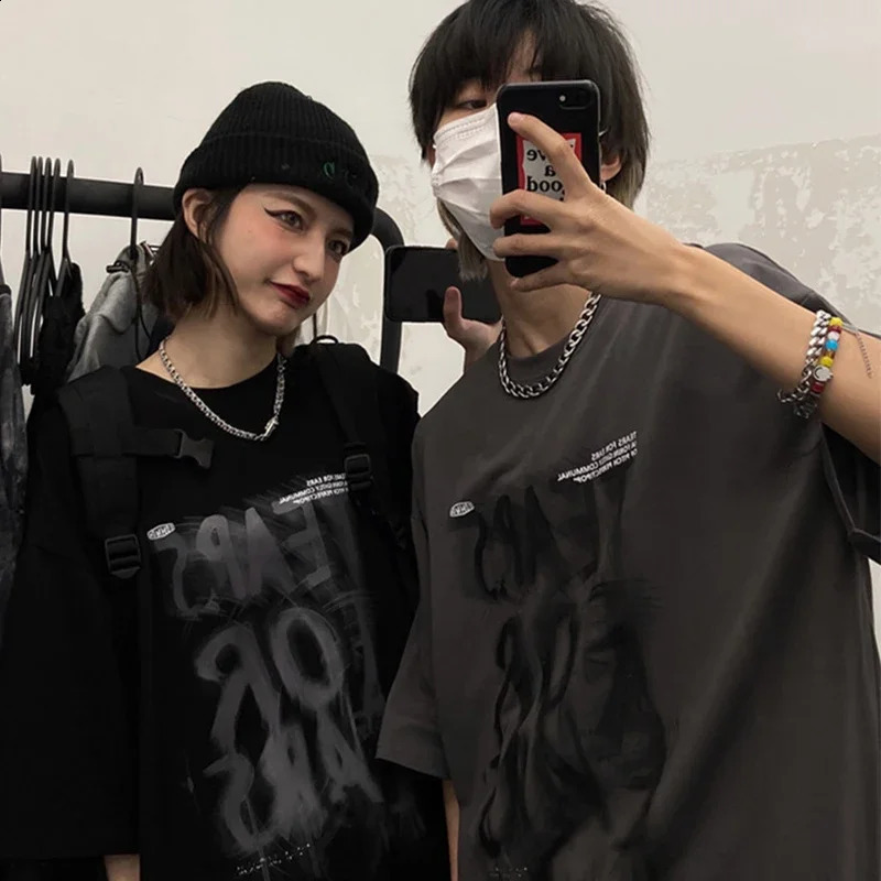 Summer anime mens couple top Y2K streetwear Grunge short sleeved Tshirt Harajuku oversized 240822