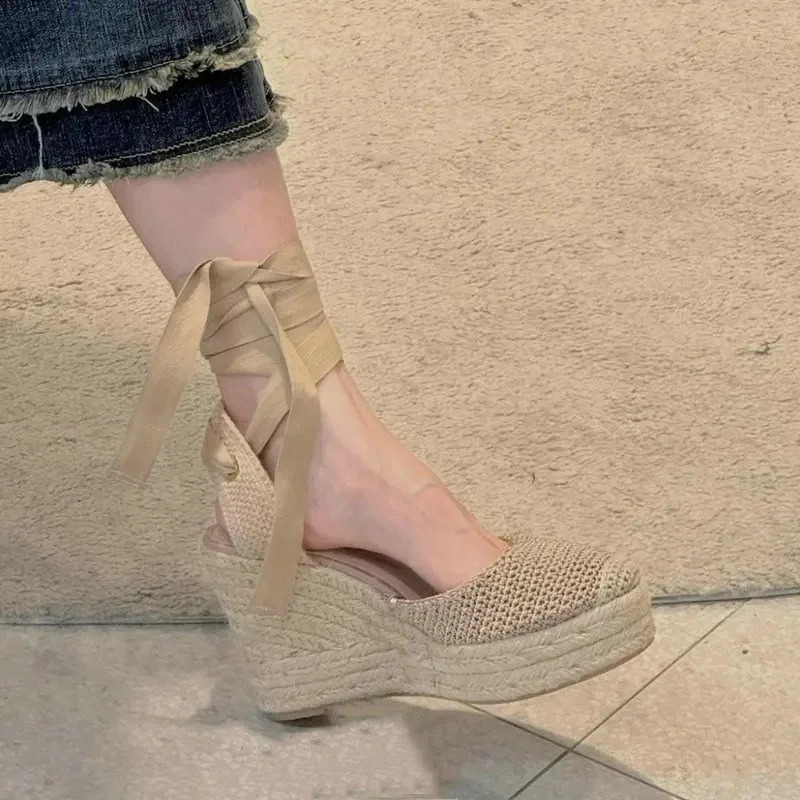 2024 Summer Thick-soled Linen-grass Shoes Woven Hollow Strap Wedge High Heeled Sandals For Women 240819