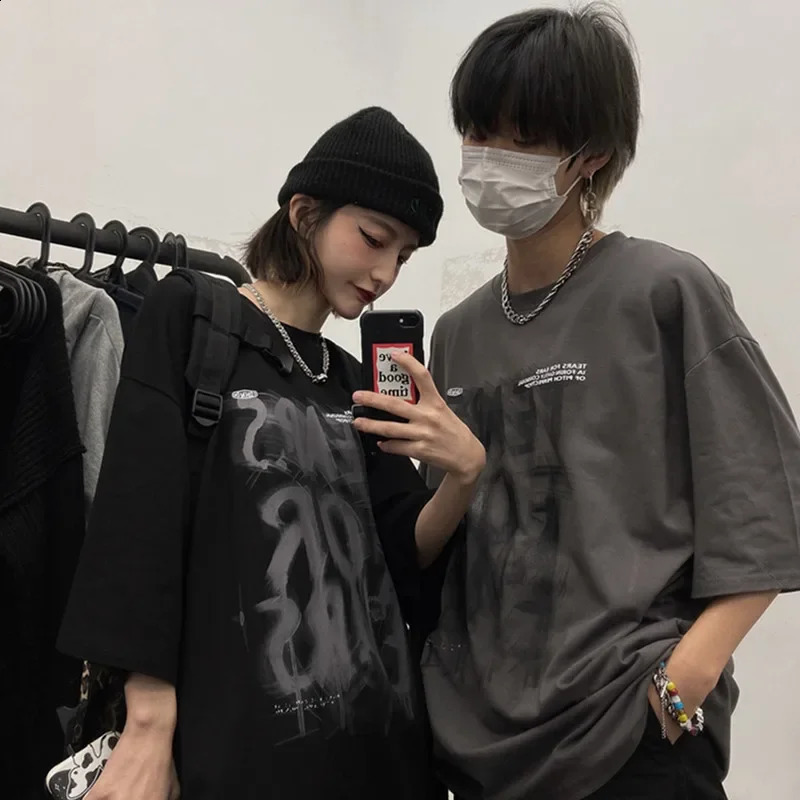 Summer anime mens couple top Y2K streetwear Grunge short sleeved Tshirt Harajuku oversized 240822