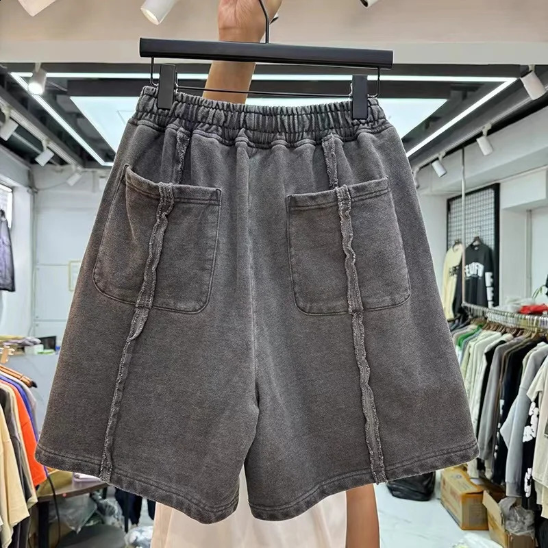 Stitchedcut sports casual shorts 240822
