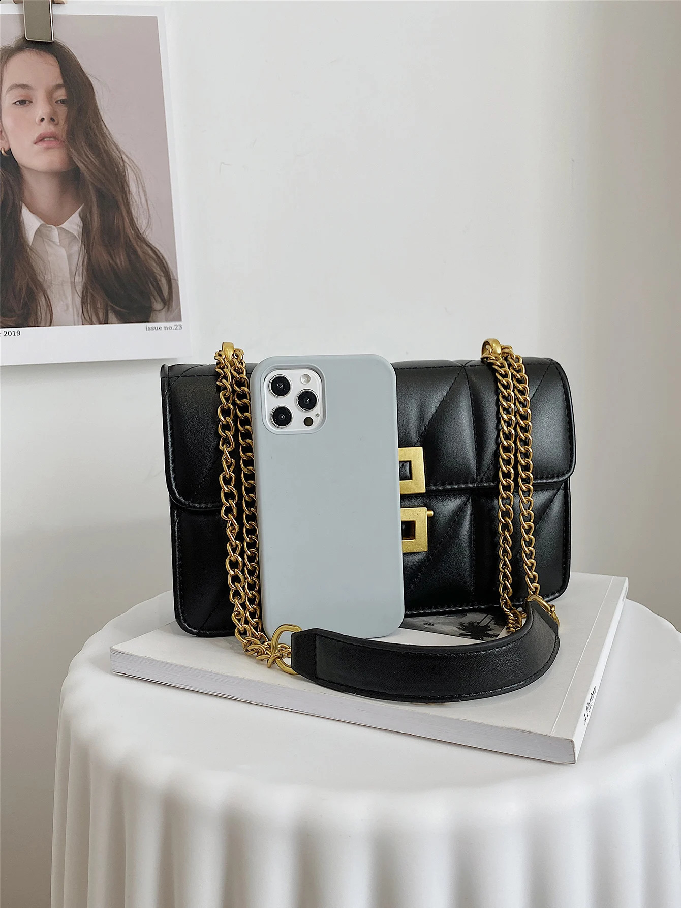 DiamondShaped Embossed Fashion Chain For Female s With One Shoulder Messenger Bag 240906