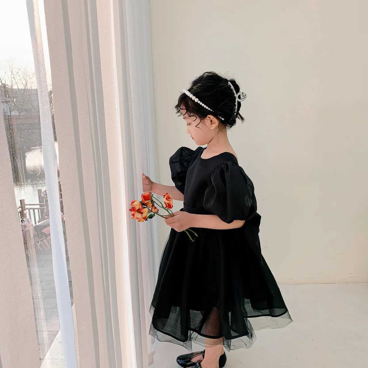 Preschool girl black dress with puff sleeves and satin Tutu dress childrens party dress cute open formal attire W240823