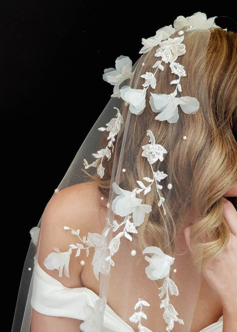 Illusion Wedding Veil 3D Flowers Appliques Pearls One Layer Long Chapel Length Veils Cut Edge For Bride Voile Custom Made