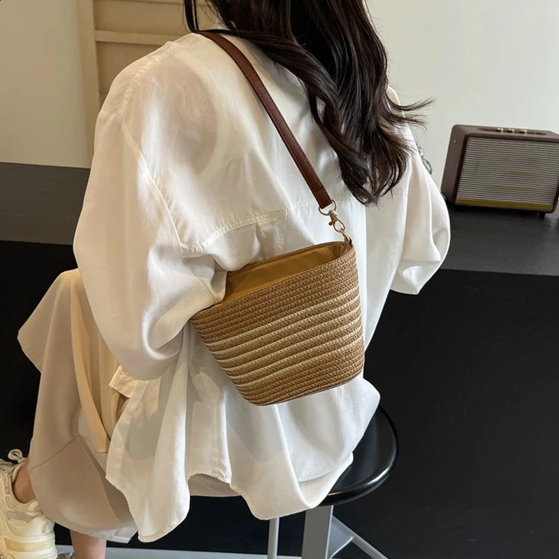 Ladies Summer Straw Crossbody Bag Women Beach Holiday Shopping Woven Striped Shoulder Handbag Messenger Purses For Bags 240822