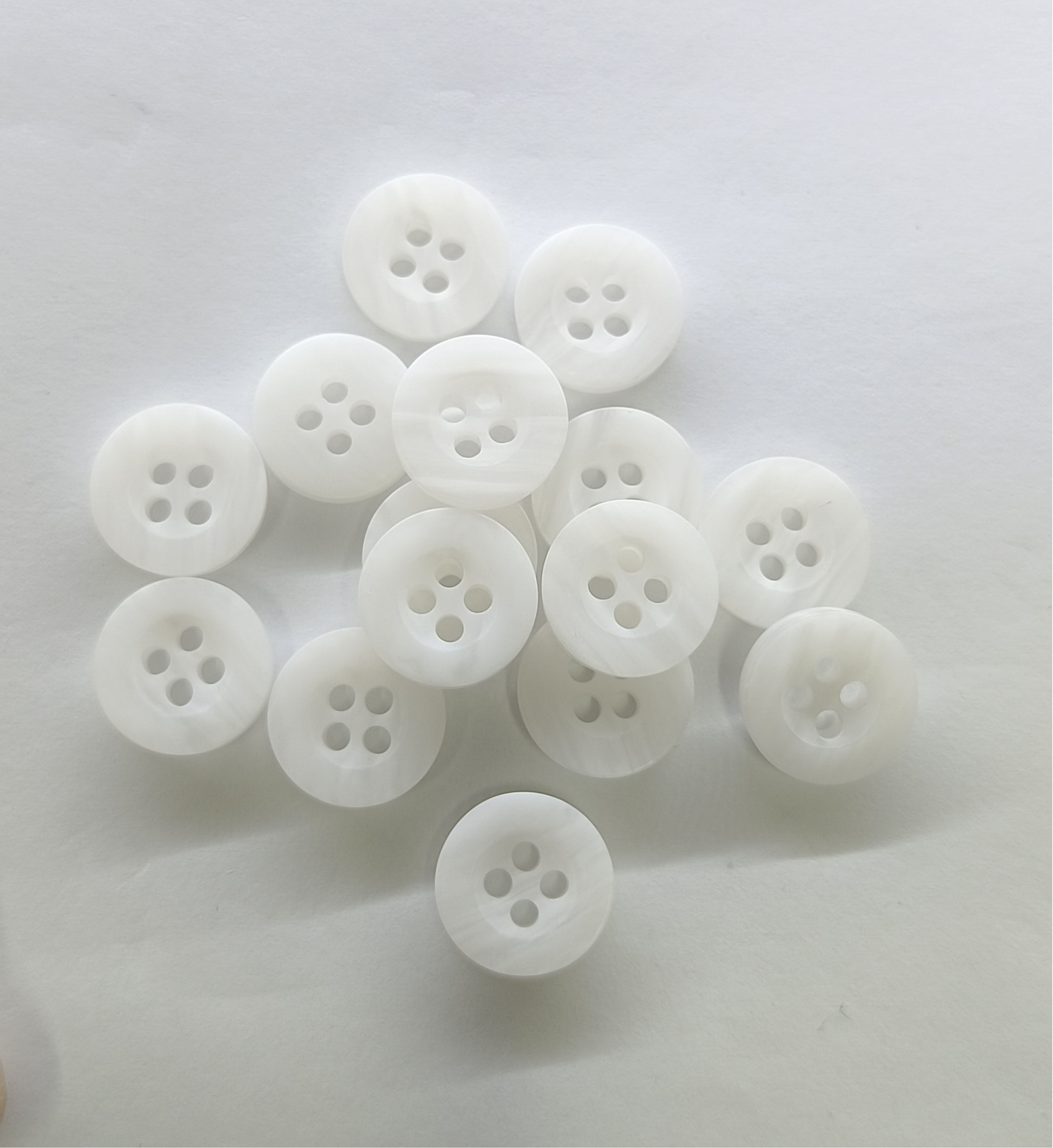 Resin Shirt Buckle with 4 Poles for Secure Closure