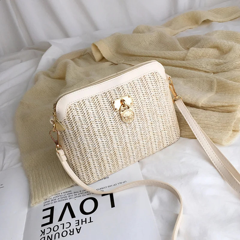 Casual Chains Straw Bucket Bags 2023 Women Summer Messenger Bag Rattan Beach Lady Travel Purses and Handbags Shoulder 240826