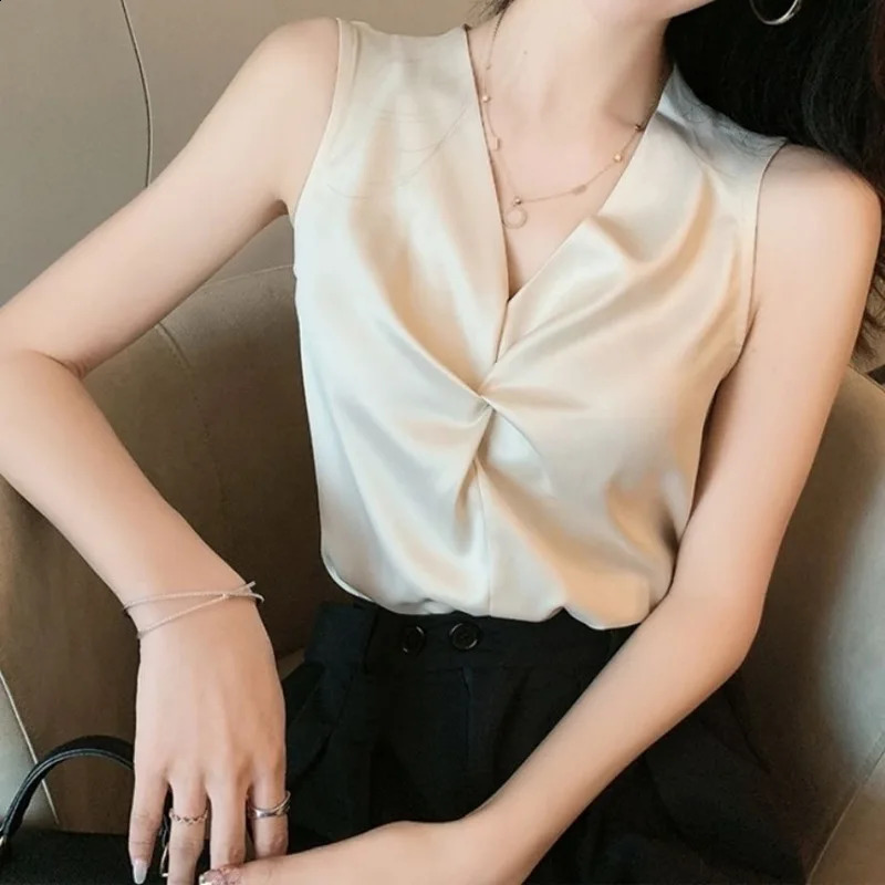 Summer white Vneck pleated shirt top sleeveless solid color shoulder elegant warm and fashionable womens clothing w240824