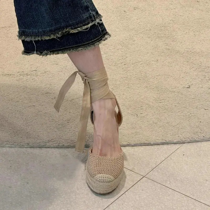 2024 Summer Thick-soled Linen-grass Shoes Woven Hollow Strap Wedge High Heeled Sandals For Women 240819