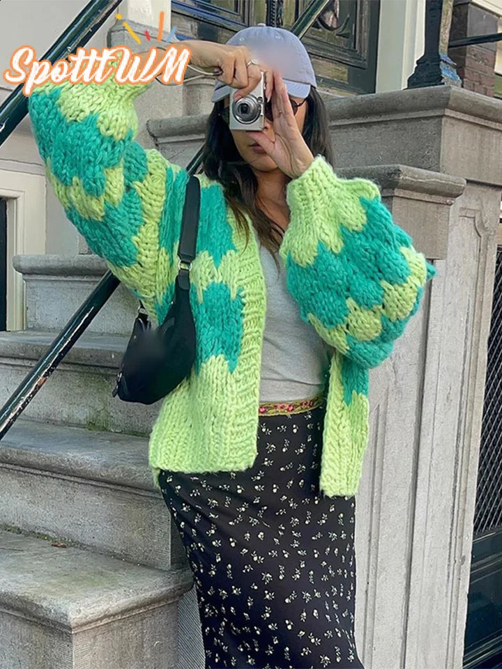 Fashion Color Blocking Women Knitted Cardigan Casual Loose Long Sleeve Short Sweater 2024 Autumn Female Commuting Streetwear 240814