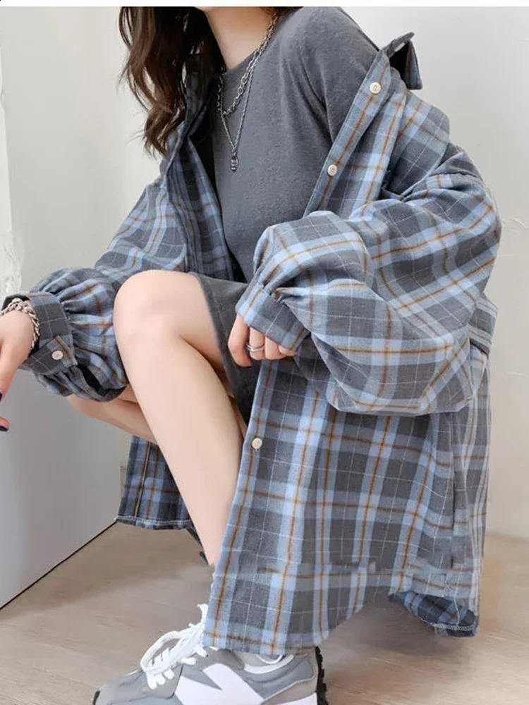 Autumn Fashion Plaid Women Shirt Fashion Korean Oversize Tops Harajuku Daily All-match Long Sleeve Chic Female Shirts 240823