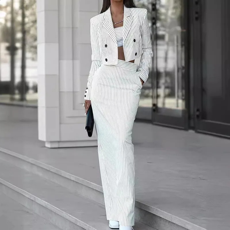 Spring Summer Striped Slim Fit Suit Womens Fashion Double Breasted Turn-down Collar Blazer High Waist Slit Skirt Suit 240823