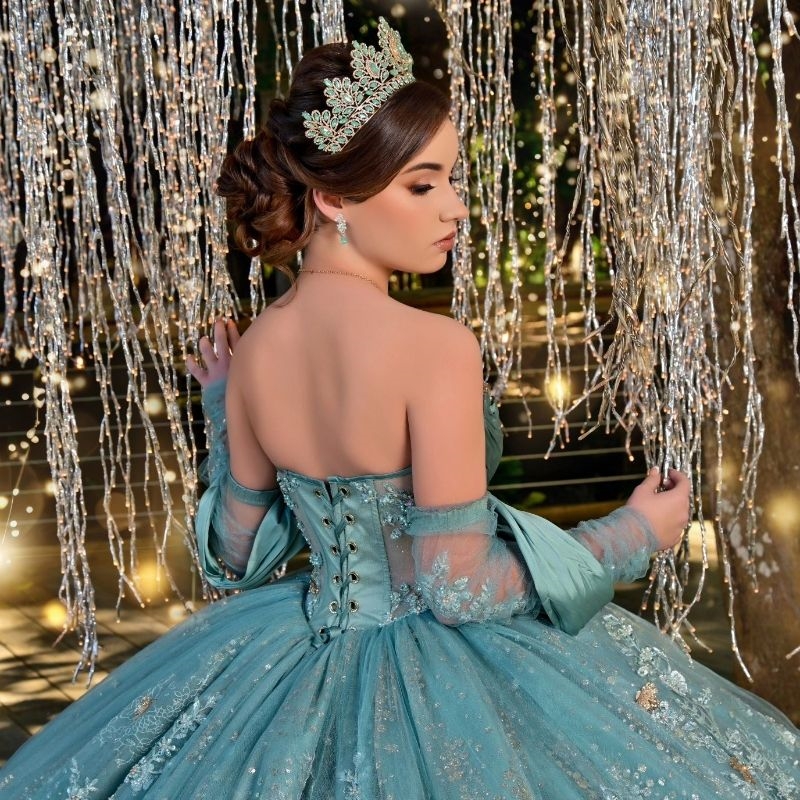 Aqua Blue Shiny Quinceanera Dresses Ball Gown Off The Shoulder Sequined Appliques Lace Beads Crystal Tull Vestidos De 15 Anos Sweet 16 Dress